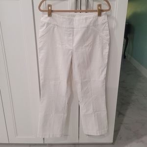 WestBound  12 Petites short White Pull on  Straight Pants